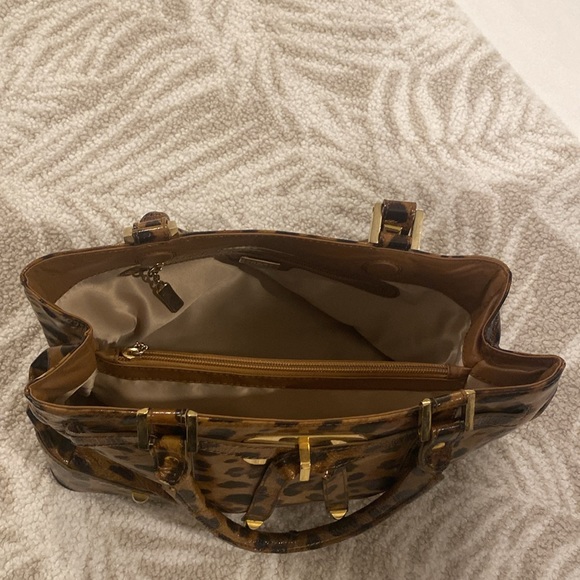 Stuart Weitzman cheetah print - great bag, one small flaw. Great gold details. - Picture 4 of 7